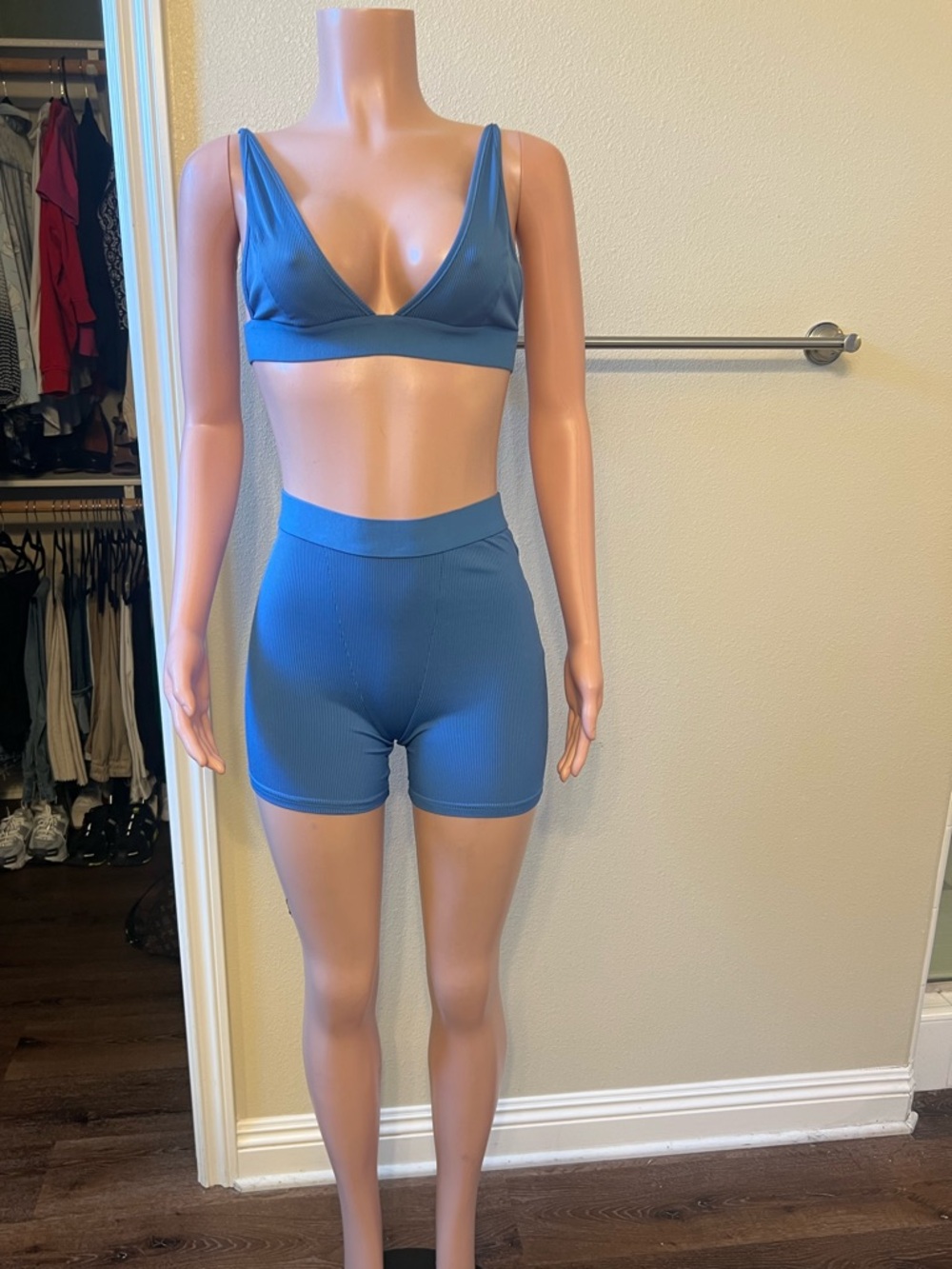 Ribbed Two-Piece Active Set in Slate Blue. Size S.
